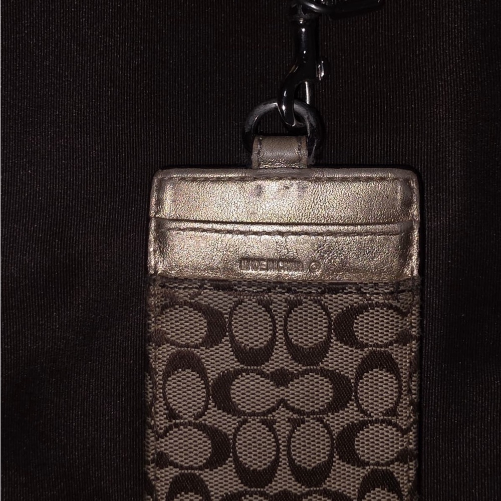 Coach Men's Olive and Tan Signature Messenger Bag - Picture 11 of 16